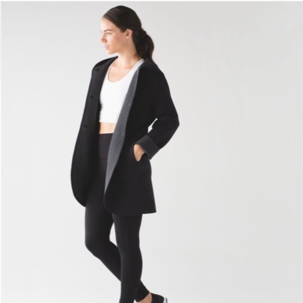 Lululemon City Bound Reversible Wrap